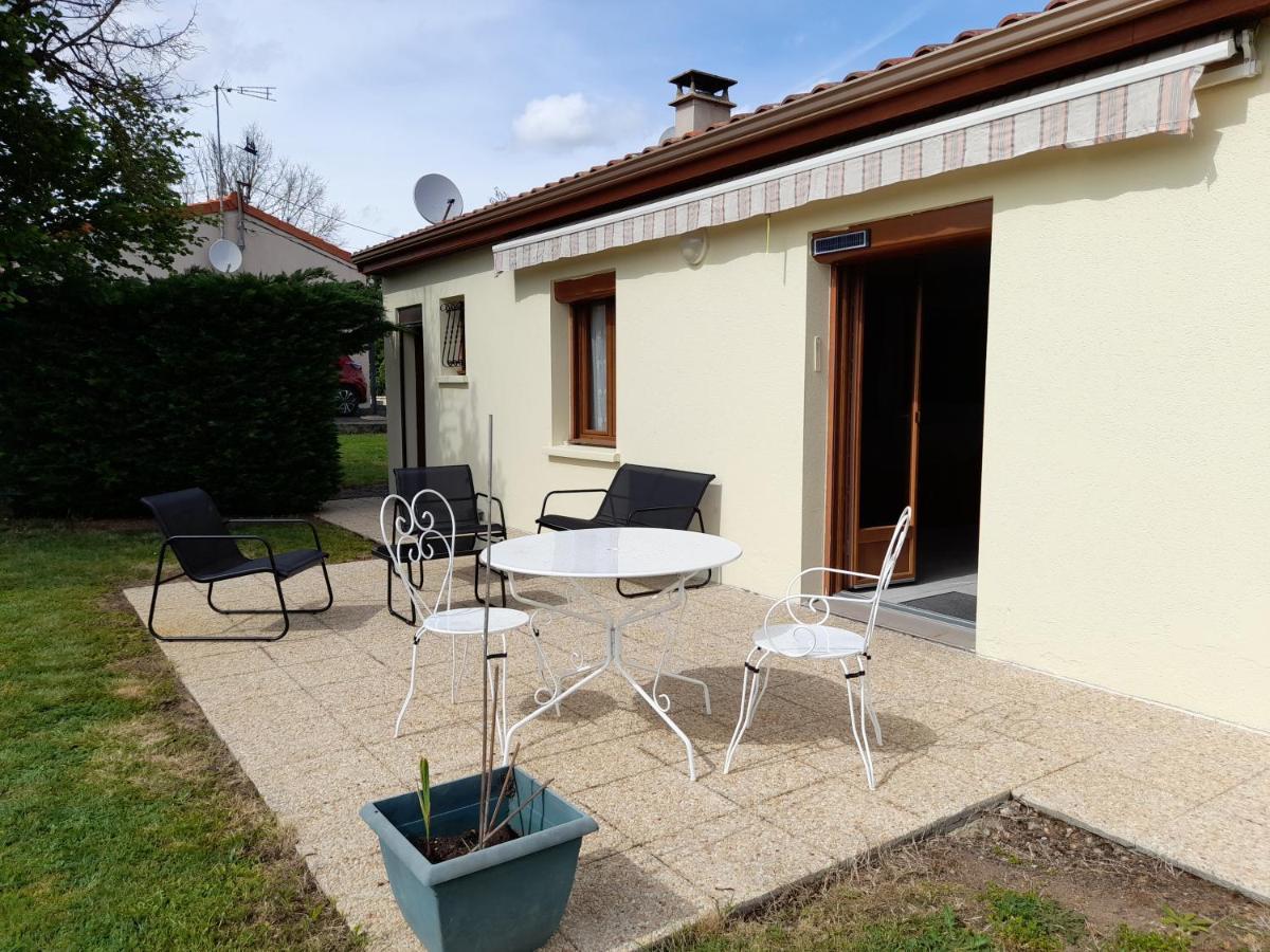 La Belle Maisonnette Montmorillon Exterior photo