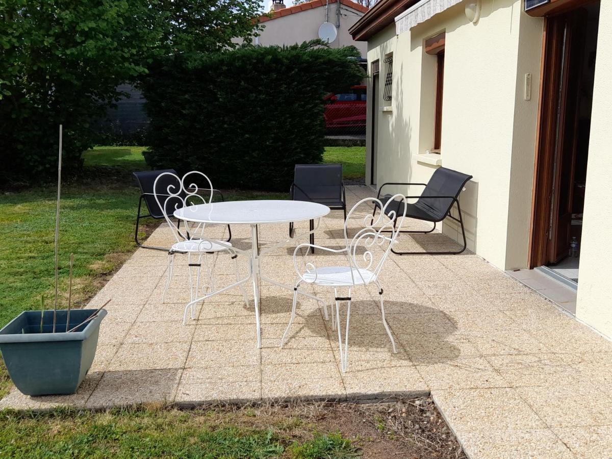 La Belle Maisonnette Montmorillon Exterior photo