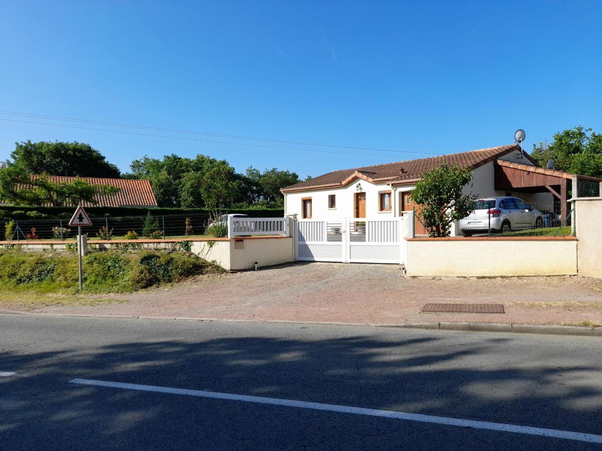 La Belle Maisonnette Montmorillon Exterior photo
